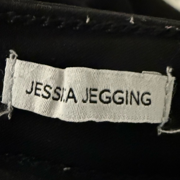 Nine West Classic Black Stretch Jeggings, Soft & Comfortable - Picture 10 of 12